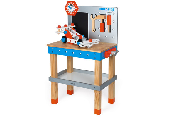 Geleverd met verschillende leuke accessoires.